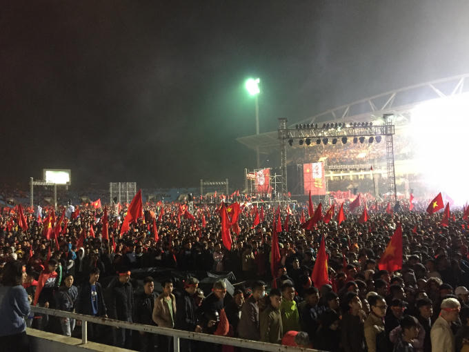 Dù thất bại ở trận chung kết sau 120 phút thi đấu đầy quả cảm, người hâm mộ vẫn gửi lời cảm ơn đến U23 Việt Nam và chúc mừng kỳ tích đi đến trận chung kết ở một giải châu Á của các chàng trai đất Việt.