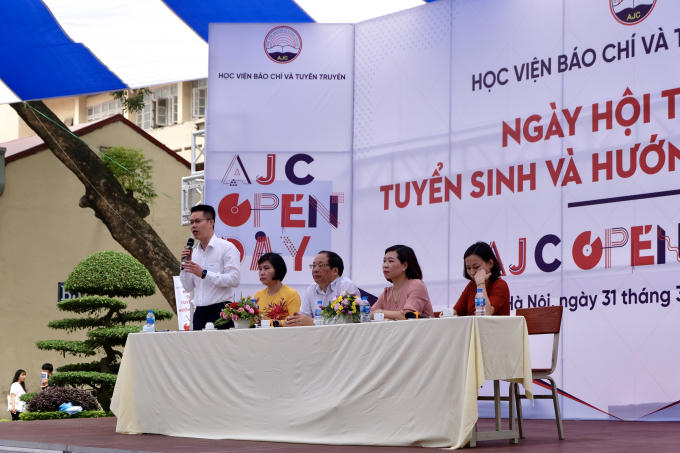Buổi toạ đàm tư vấn