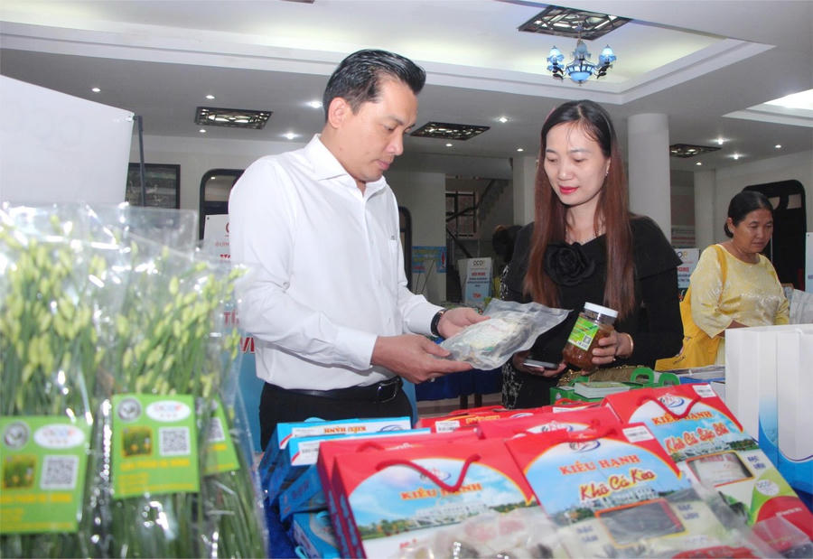 Các Sở, ngành và địa phương phải bảo đảm kiểm soát xuyên suốt toàn bộ chuỗi sản xuất, sơ chế, chế biến, xuất khẩu và truy xuất nguồn gốc sản phẩm thực phẩm.