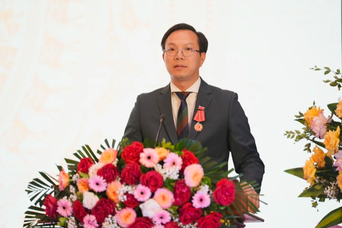 Ông Đoàn Trung Kiên, Ủy viên Ban Thường vụ Tỉnh ủy, Phó Chủ tịch UBND tỉnh Tây Ninh, nguyên Hiệu trưởng Trường Đại học Luật Hà Nội, phát biểu tại buổi lễ.