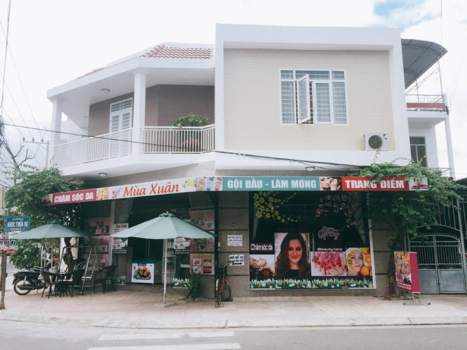 Quán cà phê mang tên Mùa Xuân.