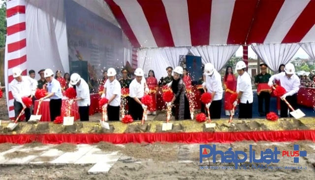 Lễ khởi công xây dựng công trình Nhà điều trị nội trú Bệnh viện Đa khoa Vĩnh Phúc. (Ảnh: Đào Tấn)