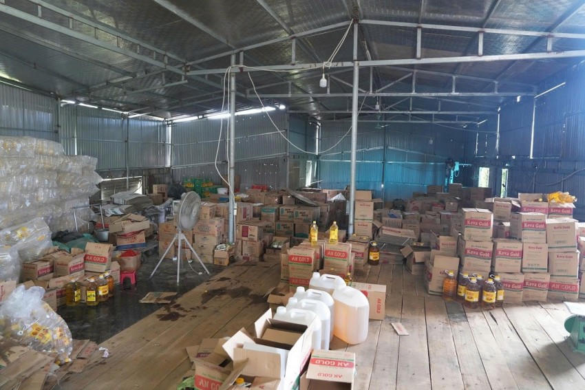 Bên trong Công ty TNHH thương mại An Thịnh Food thời điểm Phòng Cảnh sát kinh tế kiểm tra