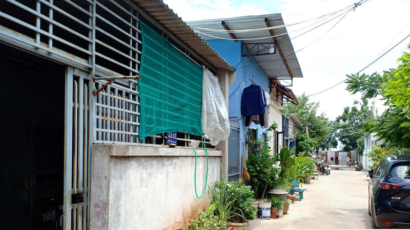 Khu đất 5000 m2 do nhà nước quản lý bị dân bao chiếm xây dựng nhà.