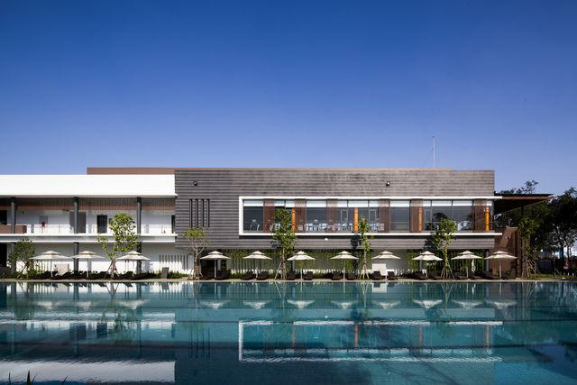 Khu phức hợp thể thao Celadon Sports &amp; Resort Club được xây dựng ngay trong khu đô thị Celadon City, mang đến cho cư dân cuộc sống trọn vẹn.