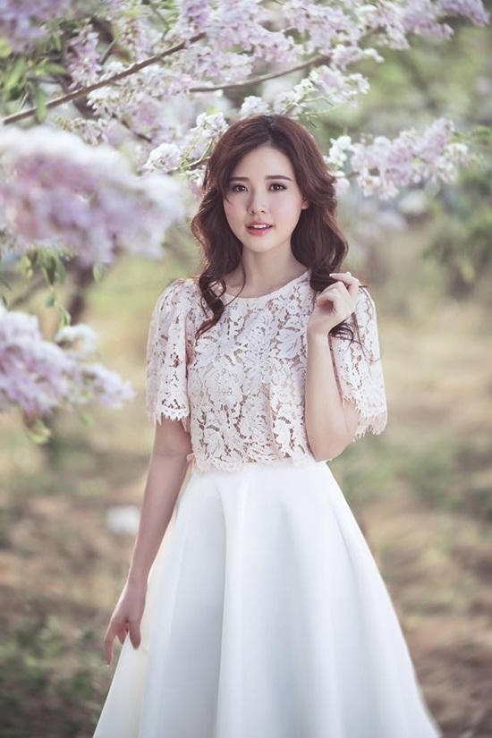 Midu xinh tươi quên chuyện tình buồn, hân hoan đón chào năm mới 2016