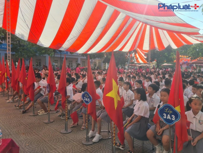 Gần 30 triệu học sinh, sinh viên và 1,7 triệu thầy, cô trên cả nước tưng bừng Khai giảng năm học mới