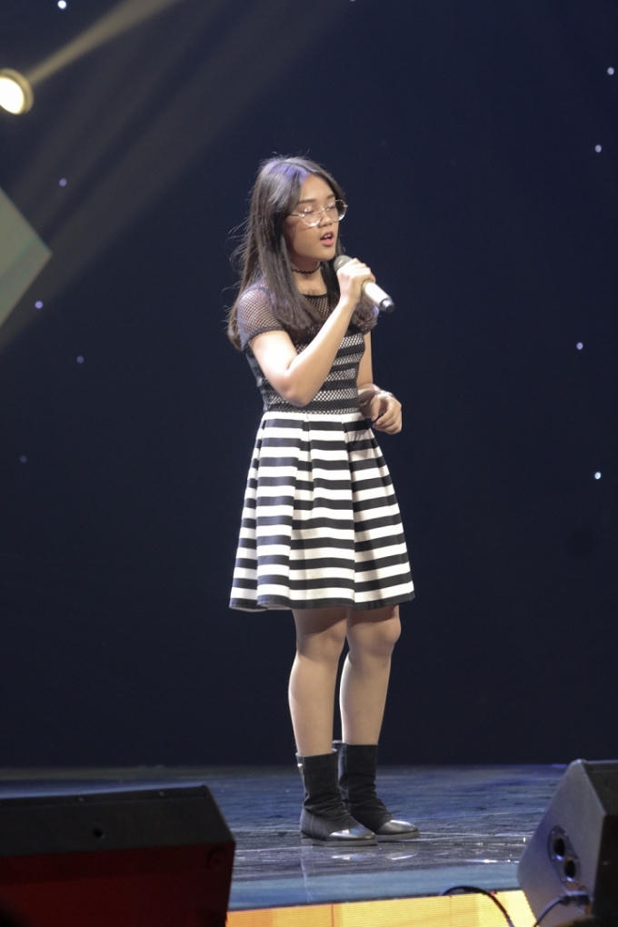 Nguyễn Ngọc Phương Nhi thể hiện bài hát "Nơi ấy".