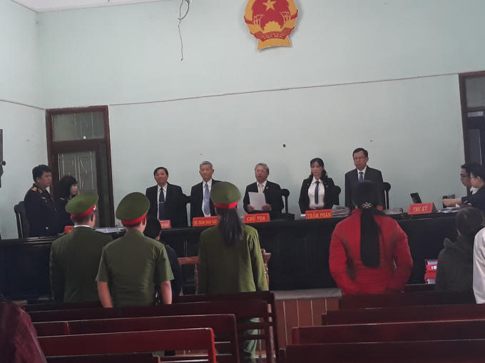 Mặc dù Bộ Công An có ý kiến theo đề nghị của Công an tỉnh Kon Tum là rút về Bộ để điều tra rõ nhưng không hiểu sao chưa có kết luận của BCA mà các cơ quan liên quan của tỉnh Kon Tum vẫn đưa ra xét xử.