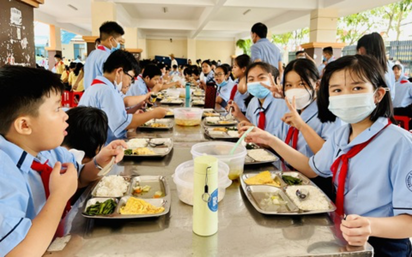 Đảm bảo đối tượng thụ hưởng kịp thời tiếp cận chính sách miễn học phí, hỗ trợ ăn trưa. (Ảnh minh họa: internet)