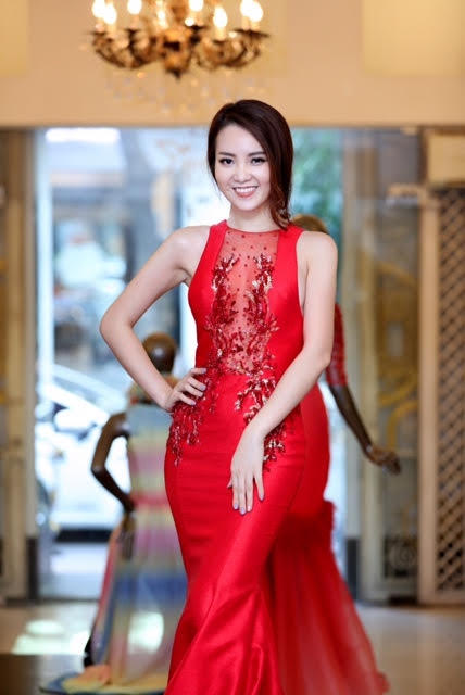 Thụy Vân đi chọn váy làm MC Hoa hậu Việt Nam 2016