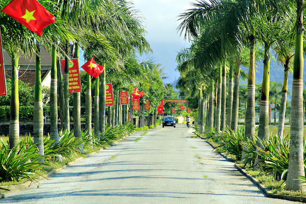 2tuyen-duong-xanh-sach-dep-vao-thon-huong-my-xa-xuan-my