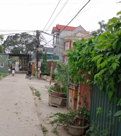 Nhiều căn nhà được xây dựng kiên cố suốt nhiều tháng vẫn được hoàn thiện đưa vào sử dụng gây bức xúc cho người dân địa phương.
					
				
			
			Nhiều căn nhà được xây dựng kiên cố suốt nhiều tháng vẫn được hoàn thiện đưa vào sử dụng gây bức xúc cho người dân địa phương.