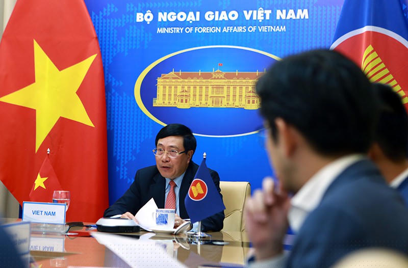 Phó Thủ tướng, Bộ trưởng Ngoại giao Phạm Bình Minh phát biểu tại Hội nghị.