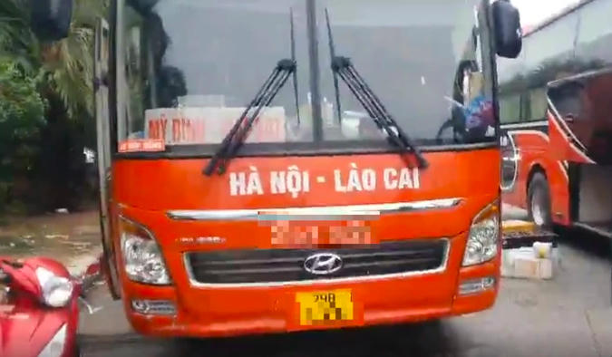 Chiếc xe khách 40 chỗ do lái xe D. điều khiển (Ảnh: Cục CSGT).