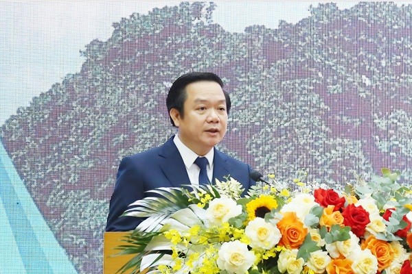 Ông Phạm Quang Ngọc, Phó Bí thư Tỉnh ủy, Chủ tịch UBND tỉnh Hưng Yên phát biểu tại hội thảo.