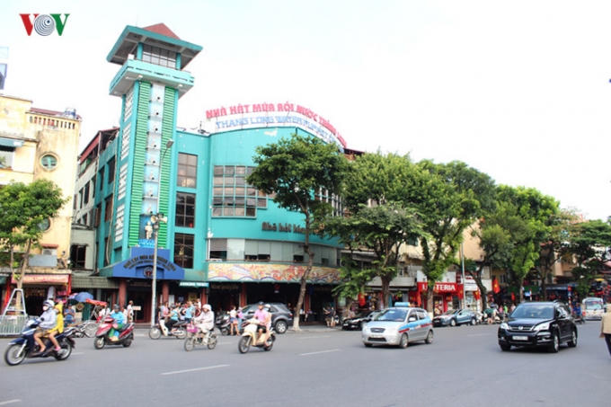 Khu vực Nhà hát múa rối nước Thăng Long vẫn luôn là một địa chỉ hấp dẫn khách du lịch.