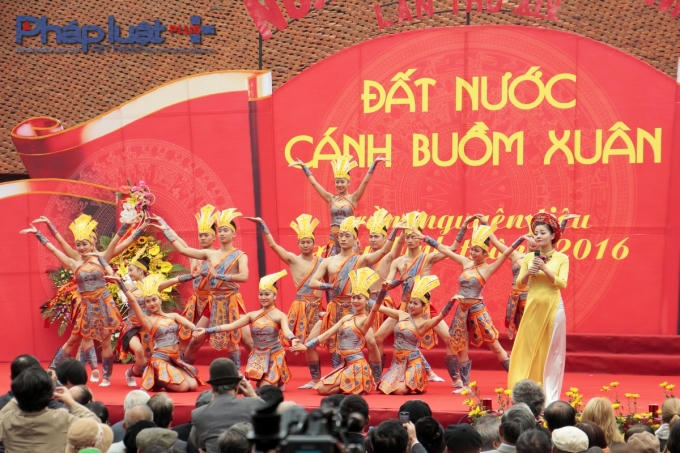 Niều tiết mục đặc sắc để quảng bá văn hoá Việt đến bạn bè quốc tế. (Ảnh: Đức Biên)