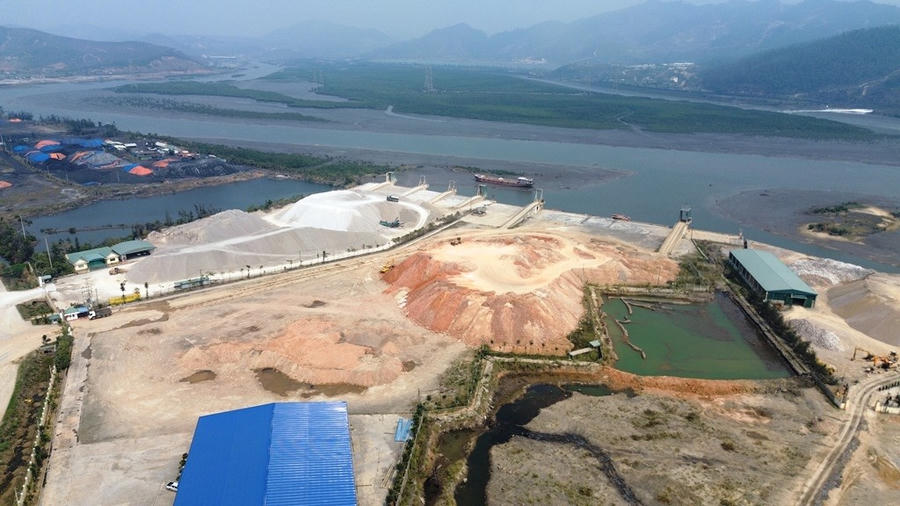 Tuy nhiên theo chủ trương được phê duyệt ngày 4/9/2020 của UBND tỉnh Quảng Ninh, tiến đô dự án là khởi công vào năm 2020, đi vào hoạt động năm 2022. Nhưng đến nay dự án vẫn đang san gạt là chậm tiến độ so với chủ trương ban đầu hơn 3 năm.