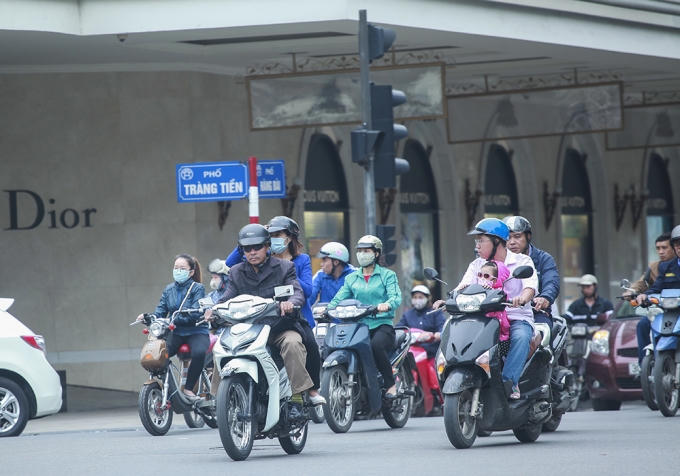 Sáng 14/11, Hà Nội chìm trong không khí lạnh