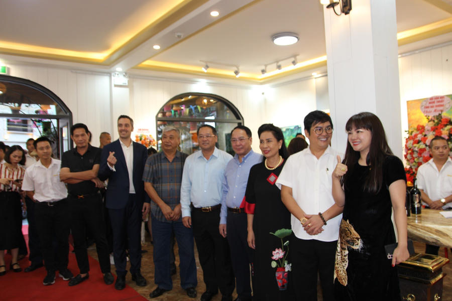 z4712078994647_eab3076e9e094f9eda3235d4c574bb31