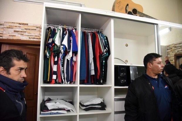 Tủ đựng quần áo riêng của ông trùm Pavao. (Ảnh: Getty)