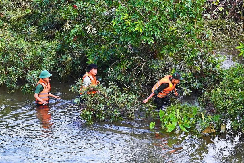 Tìm thấy nạn nhân cuối cùng trong vụ 7 người bị lũ cuốn trôi ở Quảng Ninh