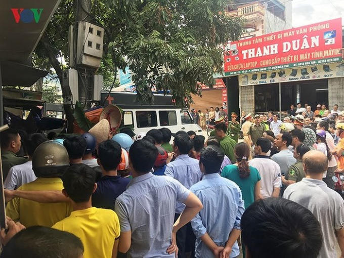 Theo cơ quan công an cung cấp trước đó cho VOV, bước đầu qua trích xuất hình ảnh camera ở hiện trường đã phản ánh được diễn biến vụ án mạng.