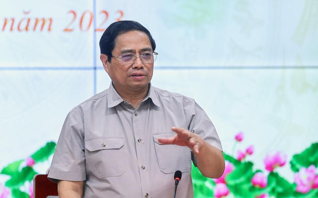 Thủ tướng chỉ đạo tập trung gỡ vướng về đất đai, vật liệu xây dựng