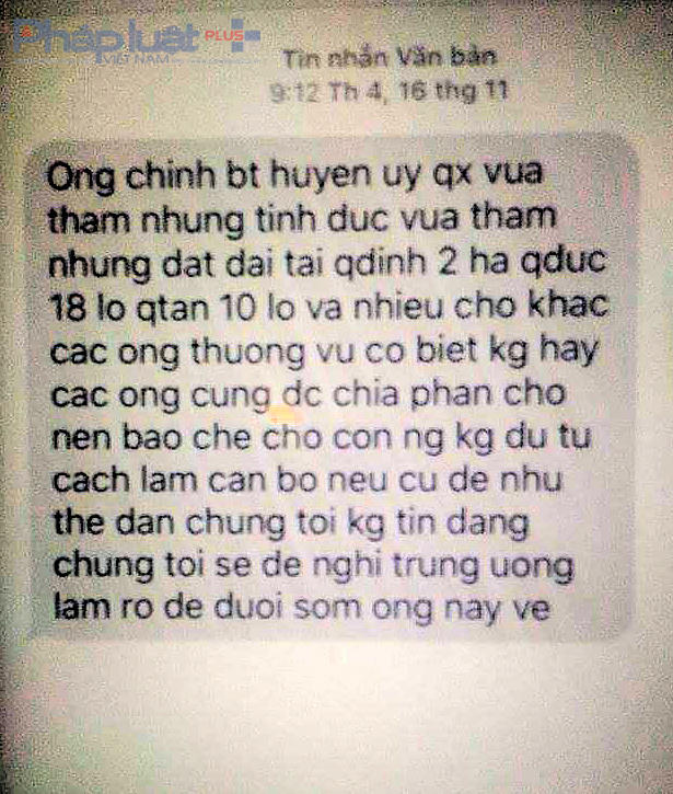 Một trong những tin nhắn được cho là bôi nhọ, vu khống lãnh đạo huyện gửi đến số máy nhiều lãnh đạo huyện và lãnh đạo xã trên địa bàn huyện Quảng Xương. (Ảnh: A.T)