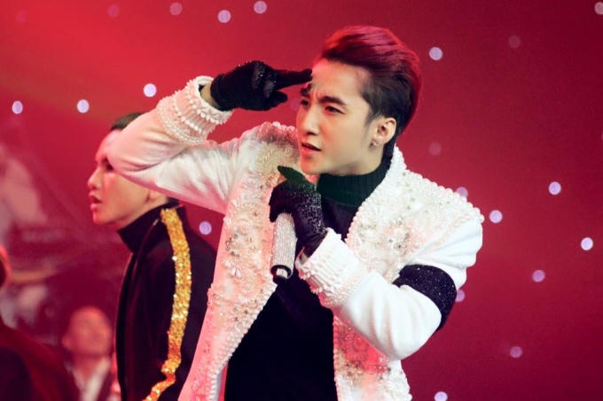 Sơn Tùng M-TP luôn được giới trẻ yêu thích bởi phong cách hiện đại, cá tính,... (Ảnh: Facebook ca sĩ)