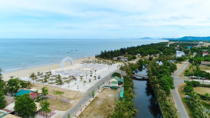 Biển Xuân Thành hoang sơ và thơ mộng là điểm đến mới được nhiều du khách lựa chọn.