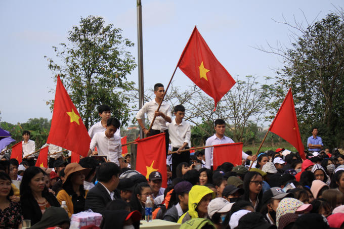 Chương trình như được tiếp thêm "lửa" bởi những chương trình múa nghệ thuật của các em học sinh.