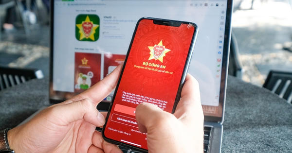 Từ 15/8/2023, khi đăng ký xe lần đầu, chủ xe là người Việt Nam sử dụng tài khoản định danh điện tử mức độ 2 để thực hiện thủ tục đăng ký xe 