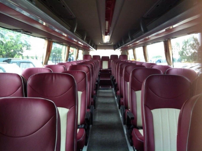 Trước khi thuê xe ôtô tự lái, khách hàng nên kiểm tra xe thật kĩ (Ảnh Thanh Huyền)