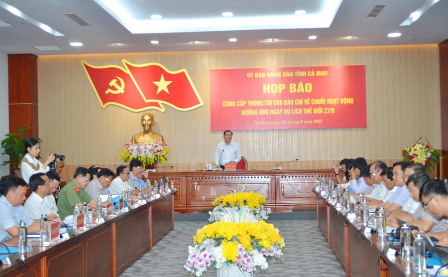Quang cảnh buổi họp báo công bố các hoạt động hưởng ứng Ngày Du lịch Thế giới (27/9).