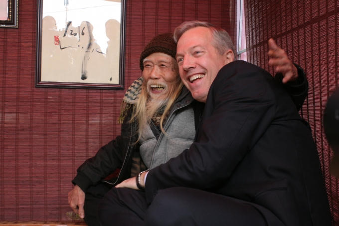 Cả hai lu&ocirc;n d&agrave;nh cho nhau những t&igrave;nh cảm tốt v&agrave; nụ cười rạng rỡ trong suốt qu&aacute; tr&igrave;nh l&agrave;m