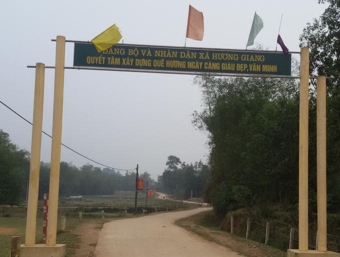 Khẩu hiệụ "Xây dựng quê hương ngày càng giàu đẹp..." có thành hiện thực khi người nghèo được hỗ trợ "lợn bệnh" để phát triển kinh tế?