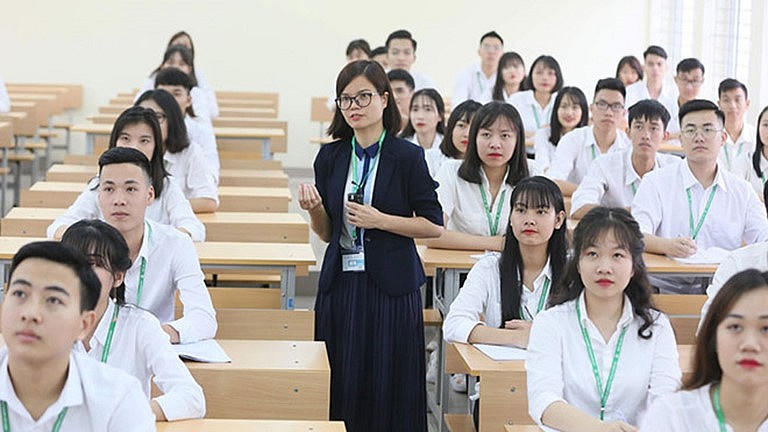 Thông tư số 05/2024/TT-BGDĐT quy định rõ tiêu chuẩn, điều kiện xét thăng hạng chức danh nghề nghiệp giảng viên chính.