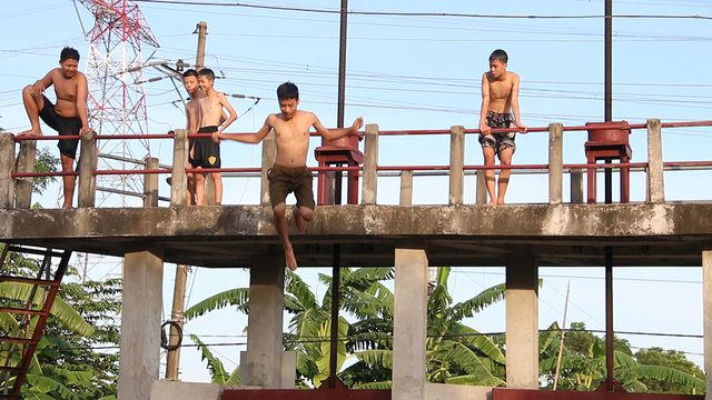 mvi-098900001609-still-001-nhay-cau-1562598989261