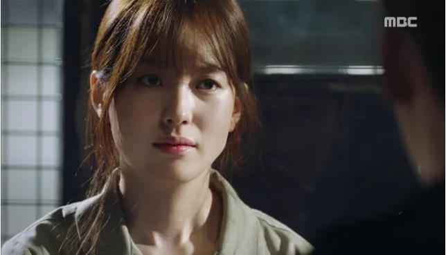 &ldquo;W-Hai thế giới&rdquo; tập 4: Han Hyo Joo tiết lộ sự thật chấn động, Lee Jong Suk bước ra thế giới truyện tranh