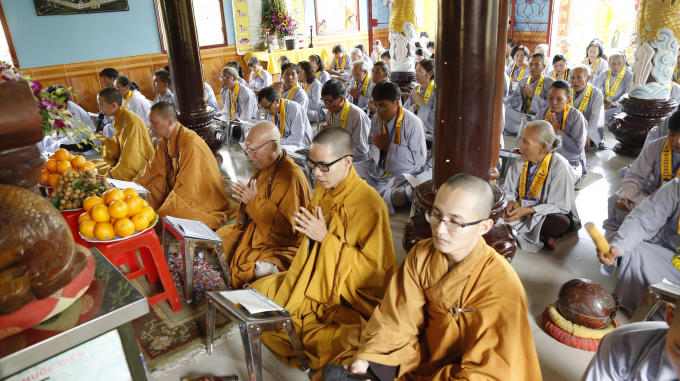 Khóa lễ cầu nguyện.