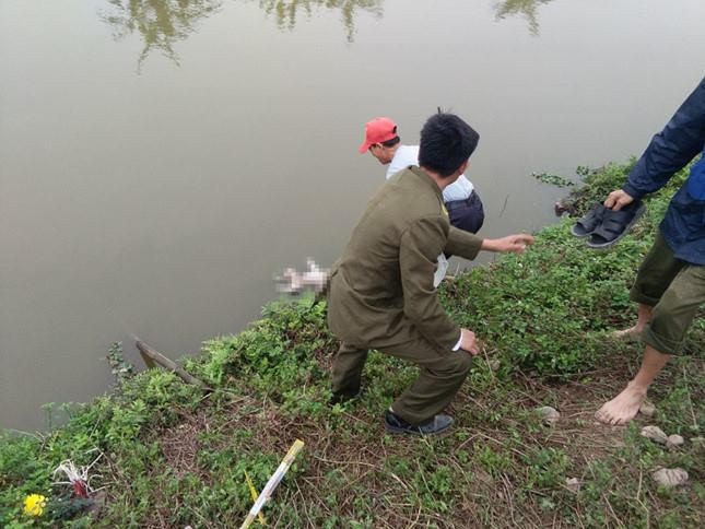 Mương nước nơi phát hiện cháu bé tử vong.