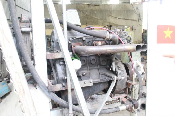 Động cơ xe ô tô Toyota cũ được ông Thỏa sử dụng làm động cơ cho chiếc trực thăng hoạt động.