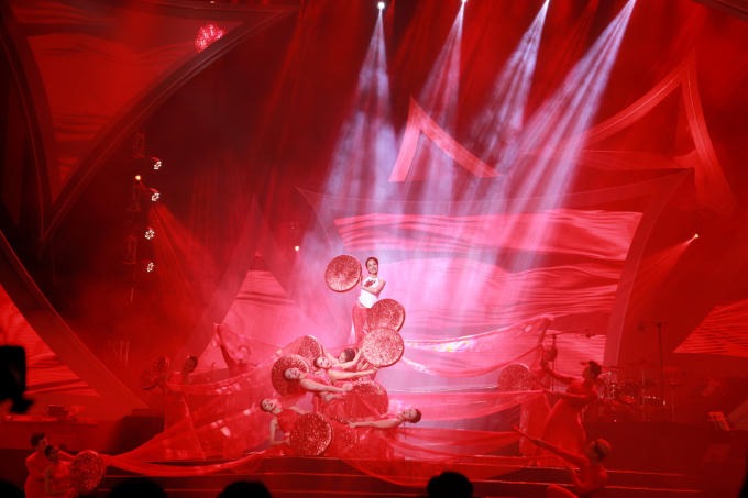 Lệ Quy&ecirc;n e ấp b&ecirc;n 2