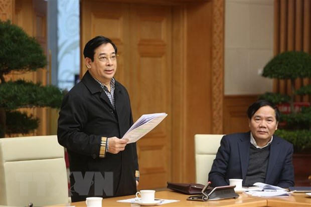 Phó giáo sư, tiến sỹ Lương Ngọc Khuê, Cục trưởng Cục Quản lý khám, chữa bệnh (Bộ Y tế) phát biểu tại cuộc họp của Ban Chỉ đạo Quốc gia phòng, chống dịch bệnh viêm đường hô hấp cấp do chủng mới của virus corona gây ra. (Ảnh: Dương Giang/TTXVN)