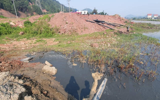 Chủ dự án chịu trách nhiệm cho việc tồn tại nhiều bất cập tại dự án nạo vét sông Cấm