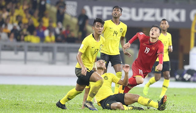 20h ngày 10/10, trực tiếp Việt Nam vs Malaysia: 'Bắn hổ' lần 3!