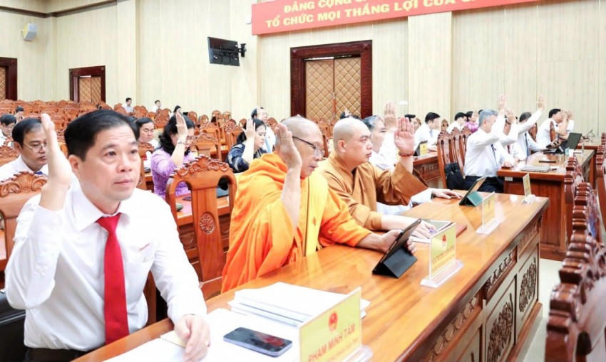 HĐND tỉnh An Giang thông qua các nghị quyết tại kỳ họp.