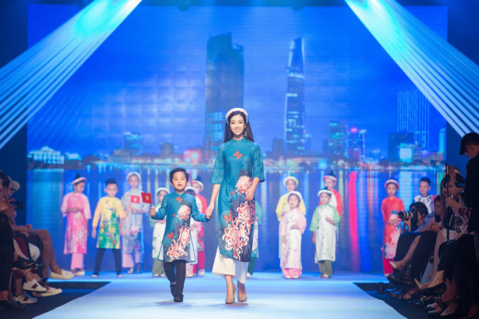 Si&ecirc;u mẫu Thanh Hằng, Minh T&uacute;, Hoa hậu Đỗ Mỹ Linh toả s&aacute;ng tr&ecirc;n s&agrave;n diễn Asian Kids Fashion Week